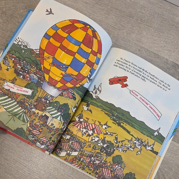 Sesame Street Blue and Red Vehicles Book - Picture 13 of 17